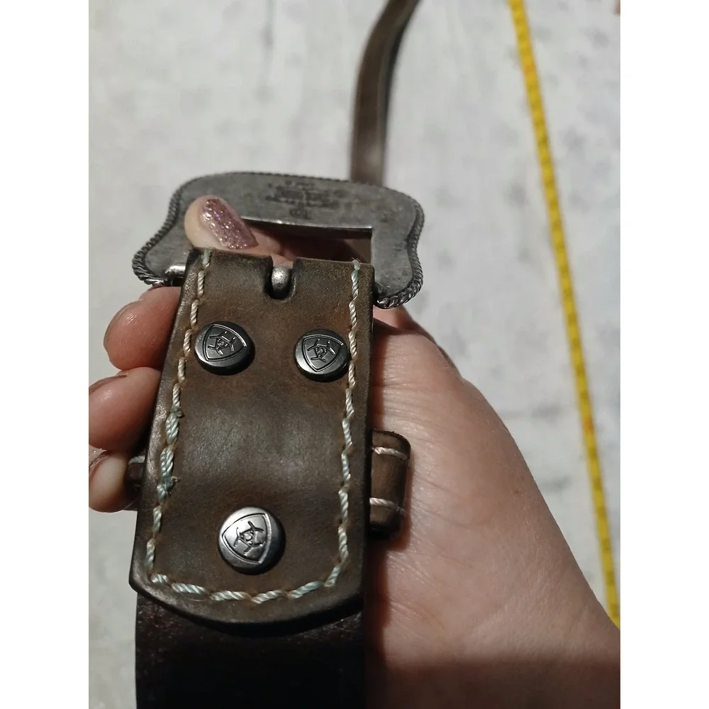 Genuine Leather ariat belt size xl with silver belt buckle